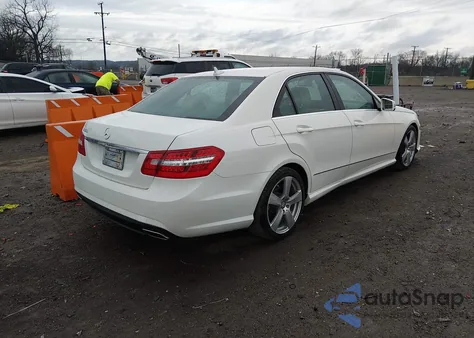 2011 Mercedes-Benz E 350 z USA, uszkodzony, nr VIN WDDHF5GB9BA345021